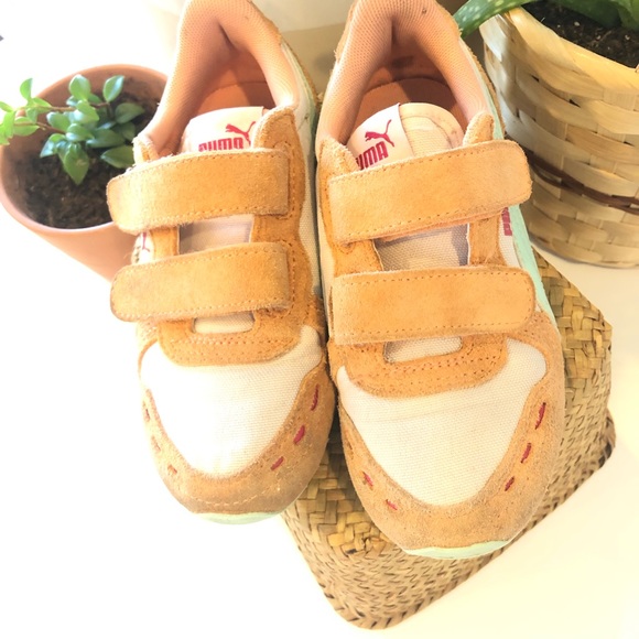 COPY - PUMA Cabana Racer Mesh V Kids Velcro Sneaker in Rosewater/Cantaloupe - Picture 1 of 4